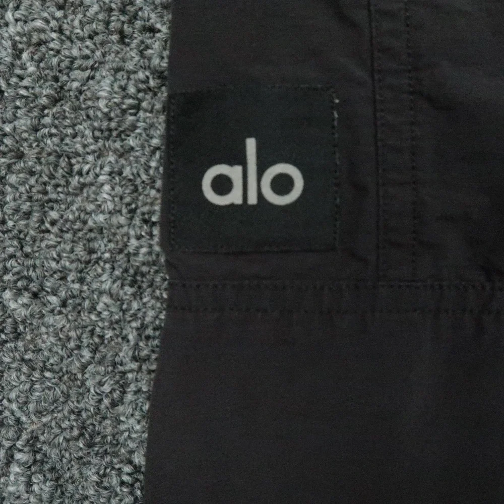 Alo Yoga Pants Womens Medium Black High Waist Zip It Jogger Athletic Cargo Woven